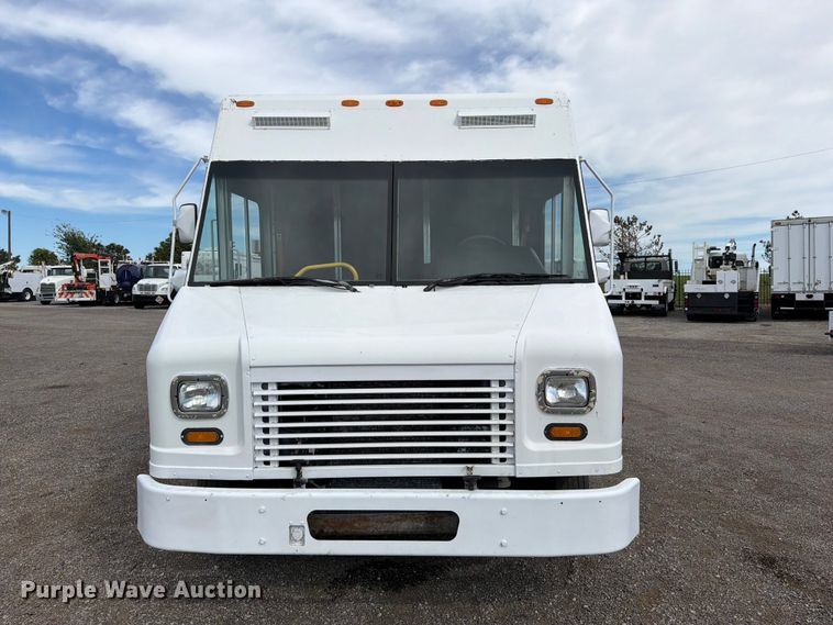 image for item FB5196 2011 Freightliner MT45 delivery van
