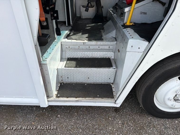 image for item FB5196 2011 Freightliner MT45 delivery van