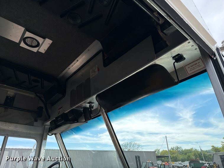 image for item FB5196 2011 Freightliner MT45 delivery van