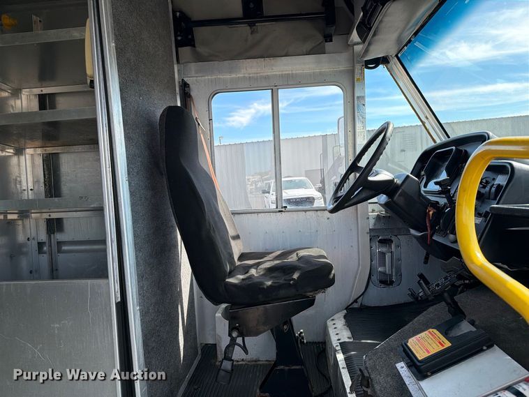 image for item FB5196 2011 Freightliner MT45 delivery van