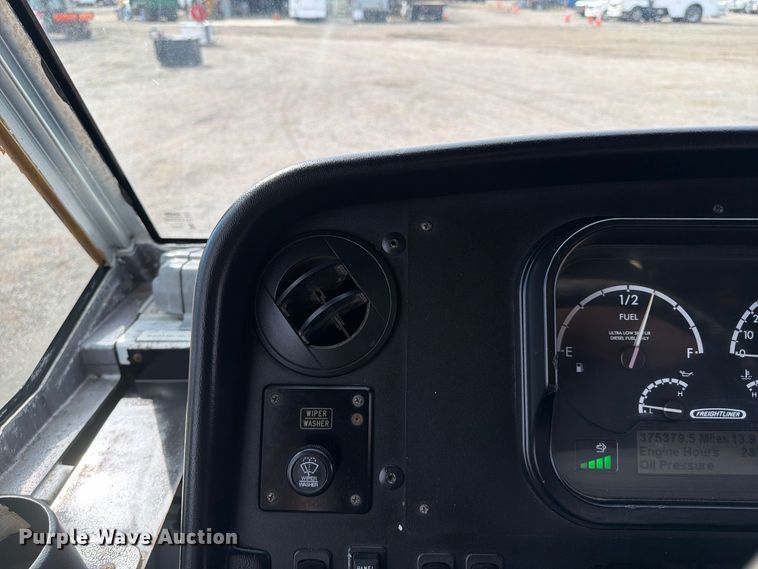 image for item FB5196 2011 Freightliner MT45 delivery van