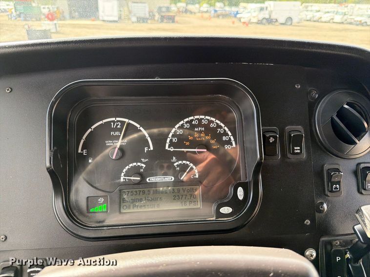 image for item FB5196 2011 Freightliner MT45 delivery van