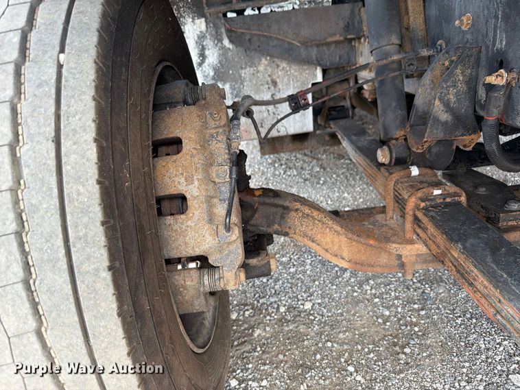image for item FB5196 2011 Freightliner MT45 delivery van