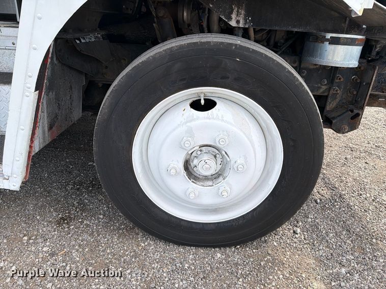 image for item FB5196 2011 Freightliner MT45 delivery van