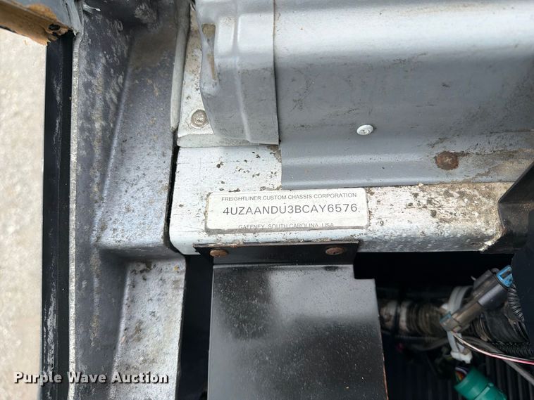 image for item FB5196 2011 Freightliner MT45 delivery van