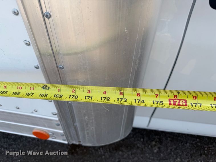 image for item FB5205 2016 Chevrolet Express 4500 box truck