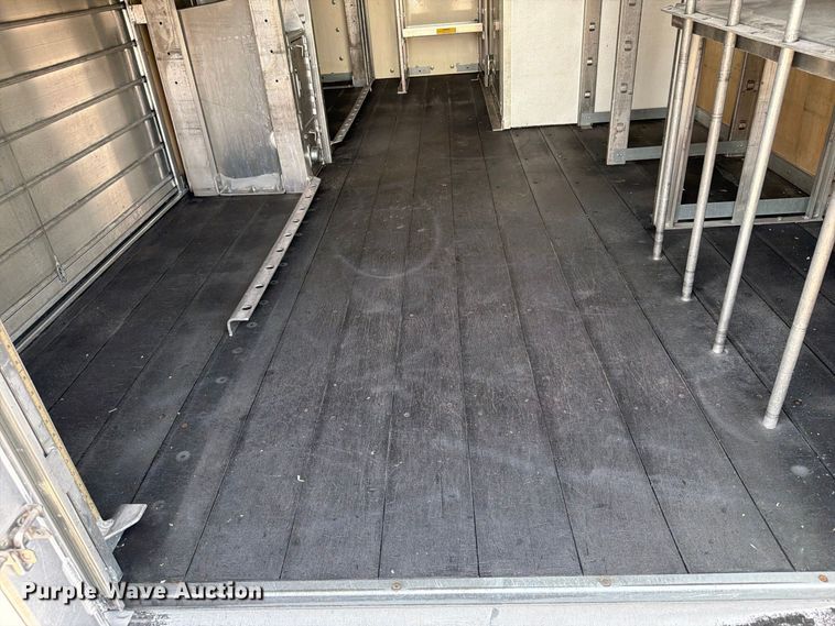 image for item FB5205 2016 Chevrolet Express 4500 box truck