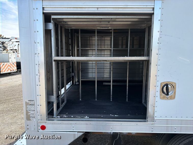 image for item FB5205 2016 Chevrolet Express 4500 box truck
