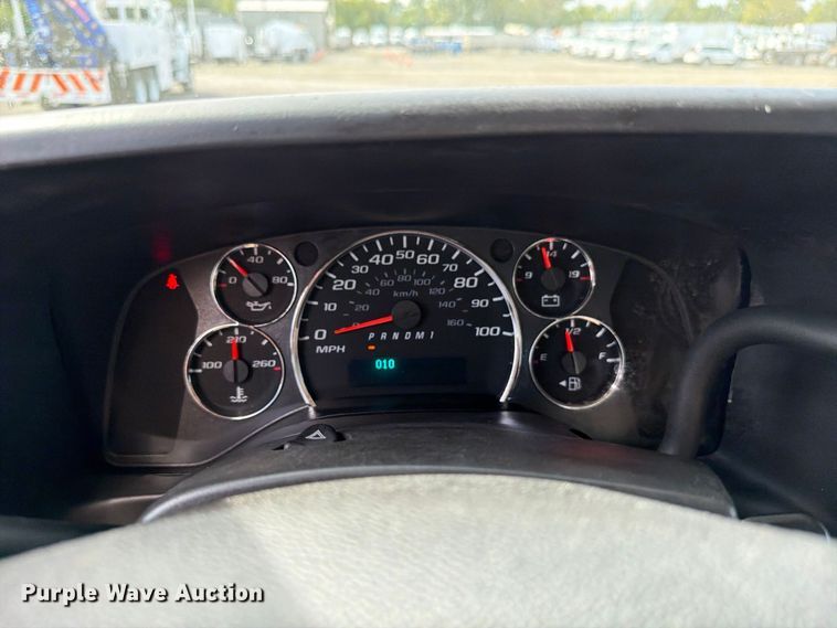 image for item FB5205 2016 Chevrolet Express 4500 box truck