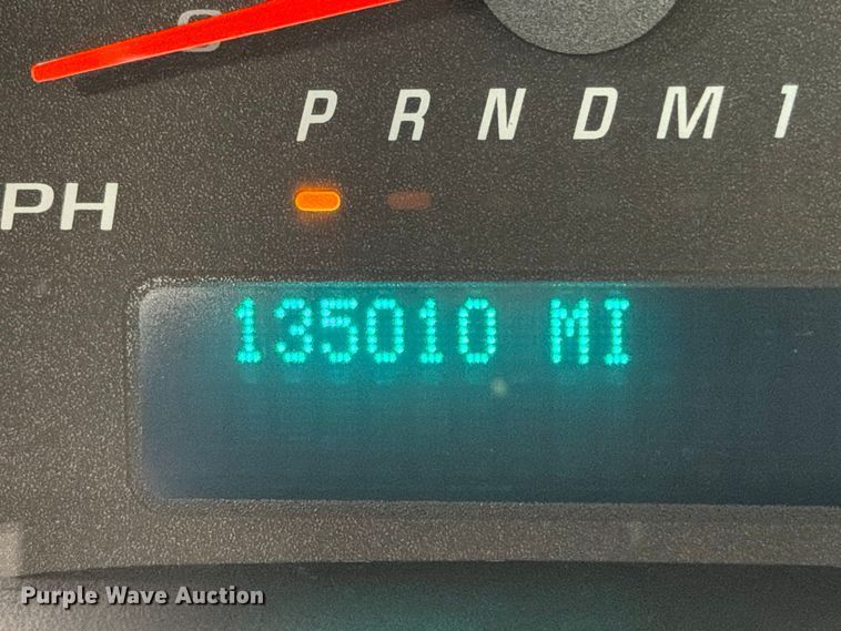 image for item FB5205 2016 Chevrolet Express 4500 box truck
