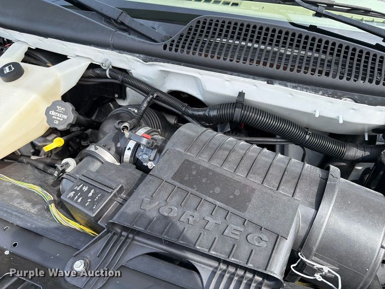 image for item FB5205 2016 Chevrolet Express 4500 box truck