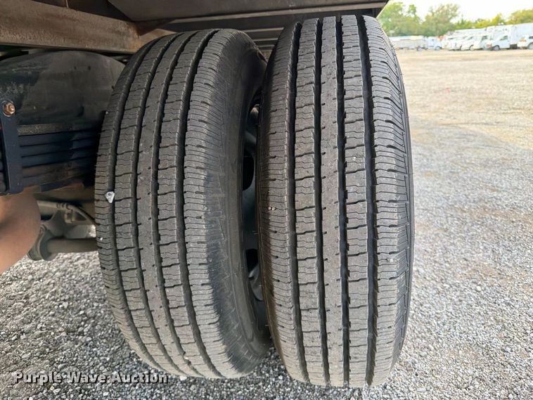 image for item FB5205 2016 Chevrolet Express 4500 box truck