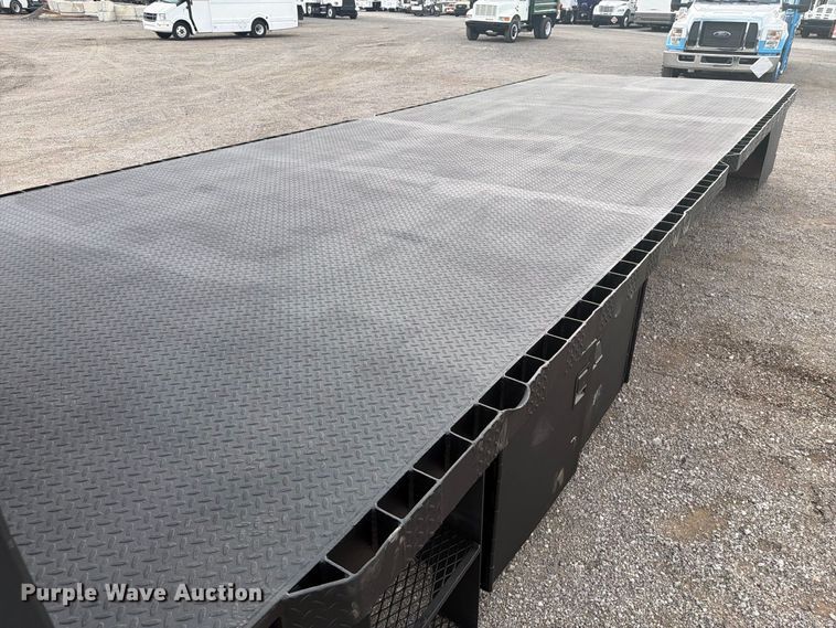 image for item FB5209 Flatbed