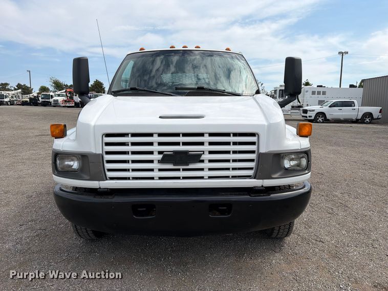 image for item FB5214 2008 Chevrolet C4500 Crew Cab flatbed truck