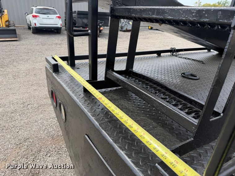 image for item FB5214 2008 Chevrolet C4500 Crew Cab flatbed truck