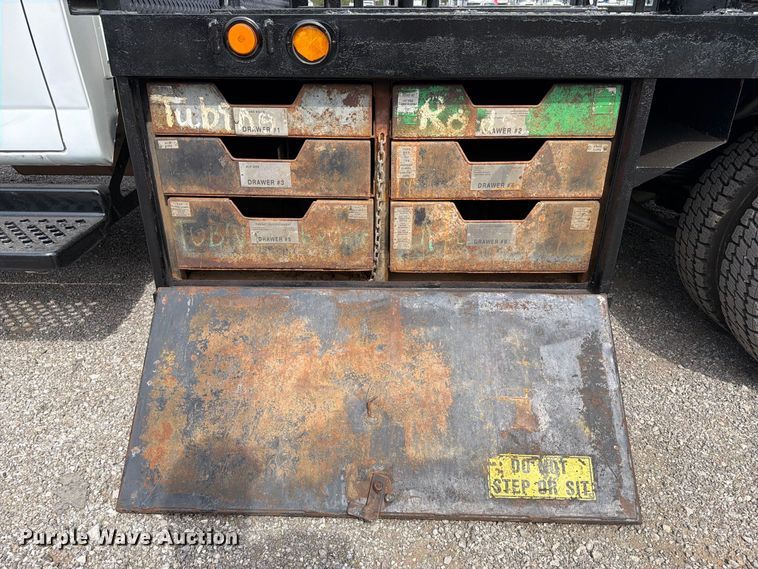 image for item FB5214 2008 Chevrolet C4500 Crew Cab flatbed truck