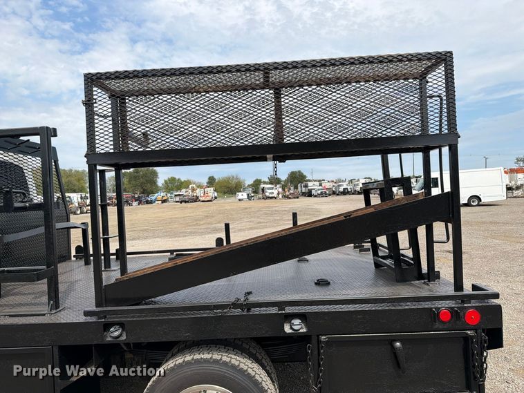 image for item FB5214 2008 Chevrolet C4500 Crew Cab flatbed truck