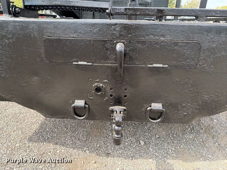 image for item FB5214 2008 Chevrolet C4500 Crew Cab flatbed truck