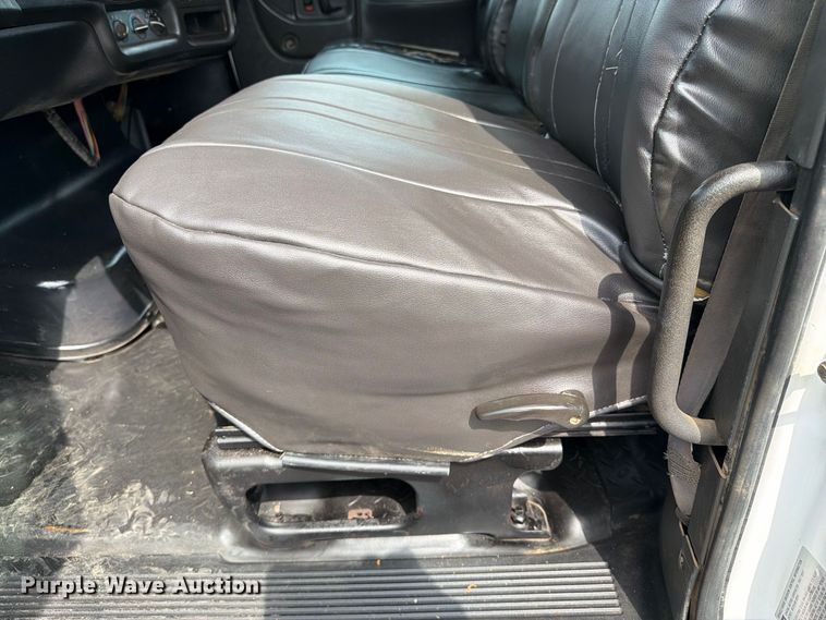 image for item FB5214 2008 Chevrolet C4500 Crew Cab flatbed truck