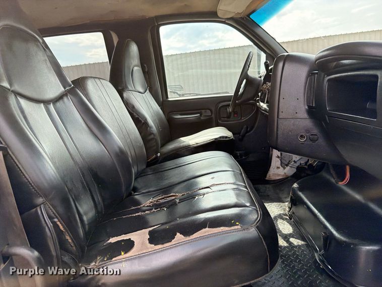 image for item FB5214 2008 Chevrolet C4500 Crew Cab flatbed truck