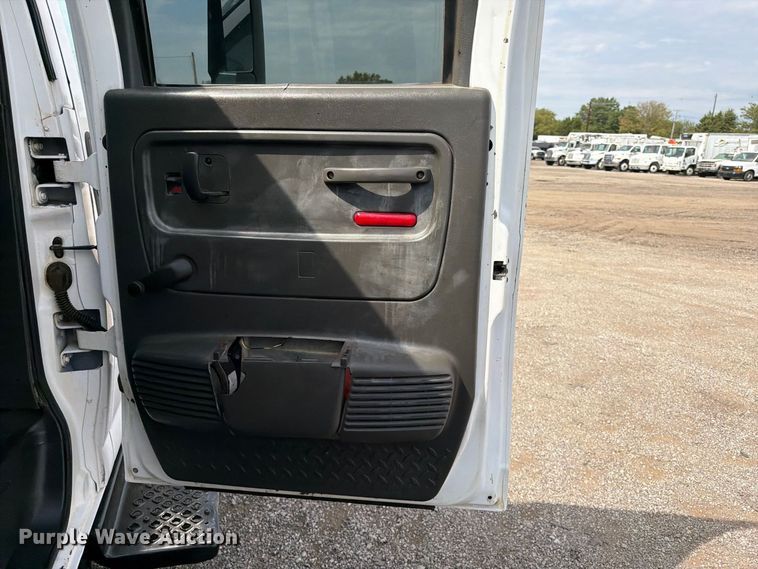 image for item FB5214 2008 Chevrolet C4500 Crew Cab flatbed truck