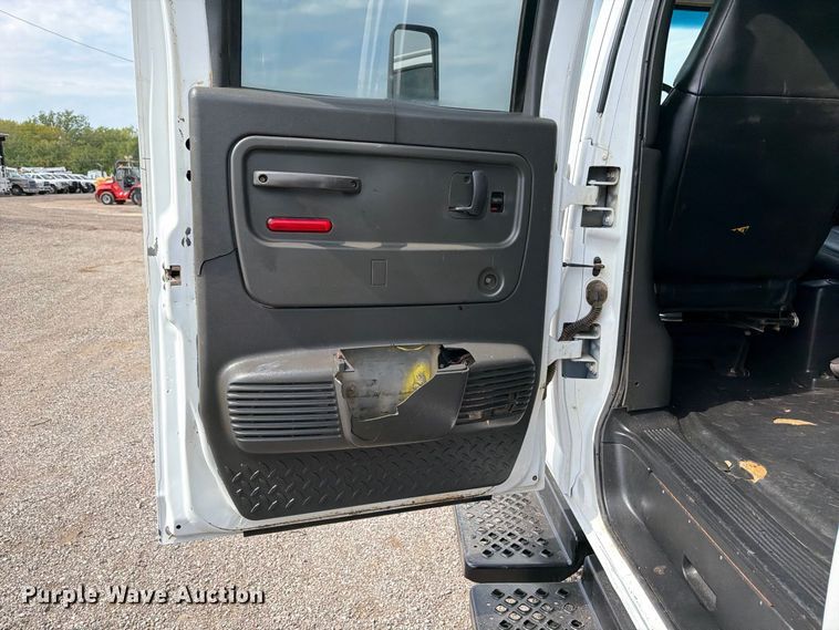 image for item FB5214 2008 Chevrolet C4500 Crew Cab flatbed truck