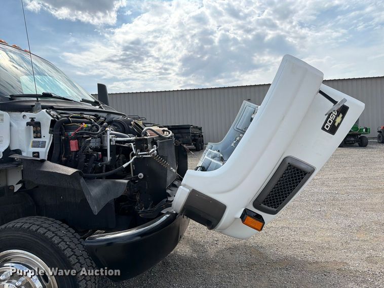 image for item FB5214 2008 Chevrolet C4500 Crew Cab flatbed truck