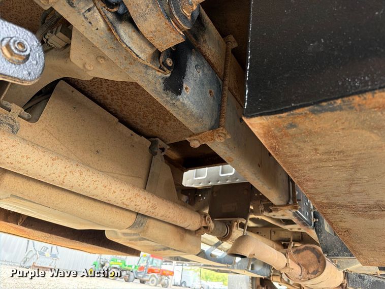 image for item FB5214 2008 Chevrolet C4500 Crew Cab flatbed truck