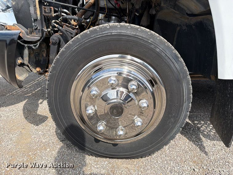 image for item FB5214 2008 Chevrolet C4500 Crew Cab flatbed truck