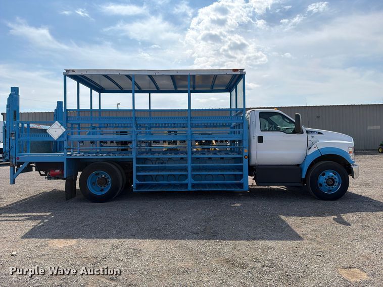 image for item FB5215 2017 Ford F-750 Super Duty flatbed truck