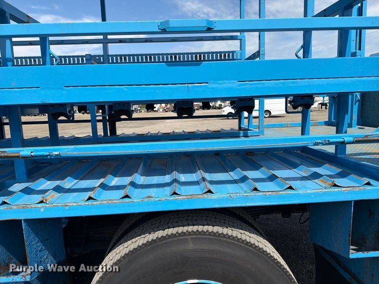 image for item FB5215 2017 Ford F-750 Super Duty flatbed truck