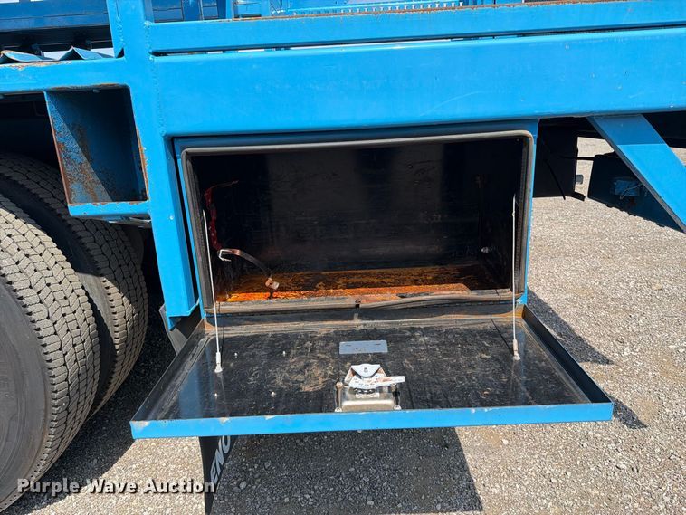 image for item FB5215 2017 Ford F-750 Super Duty flatbed truck