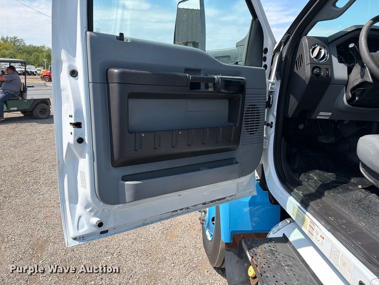 image for item FB5215 2017 Ford F-750 Super Duty flatbed truck