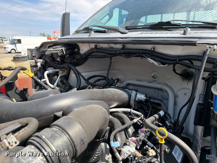 image for item FB5215 2017 Ford F-750 Super Duty flatbed truck