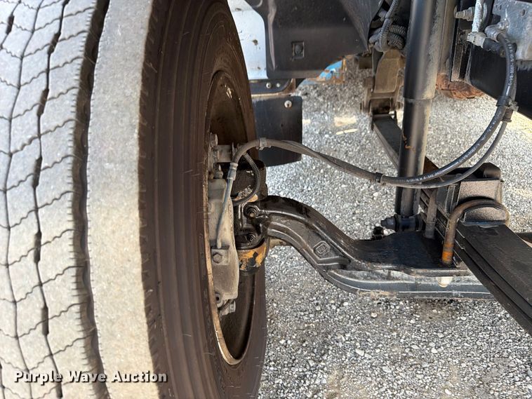image for item FB5215 2017 Ford F-750 Super Duty flatbed truck