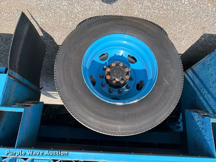 image for item FB5215 2017 Ford F-750 Super Duty flatbed truck