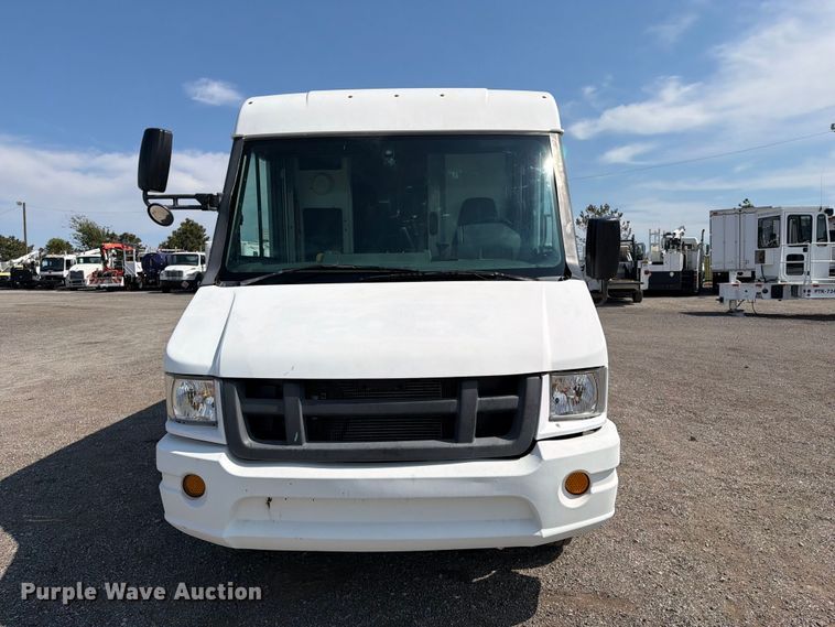 image for item FB5216 2013 Isuzu NPR HD delivery van