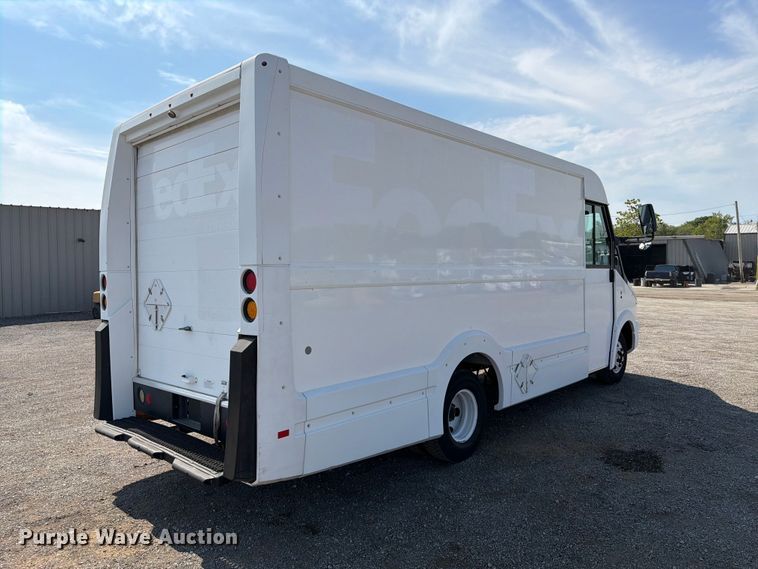 image for item FB5216 2013 Isuzu NPR HD delivery van