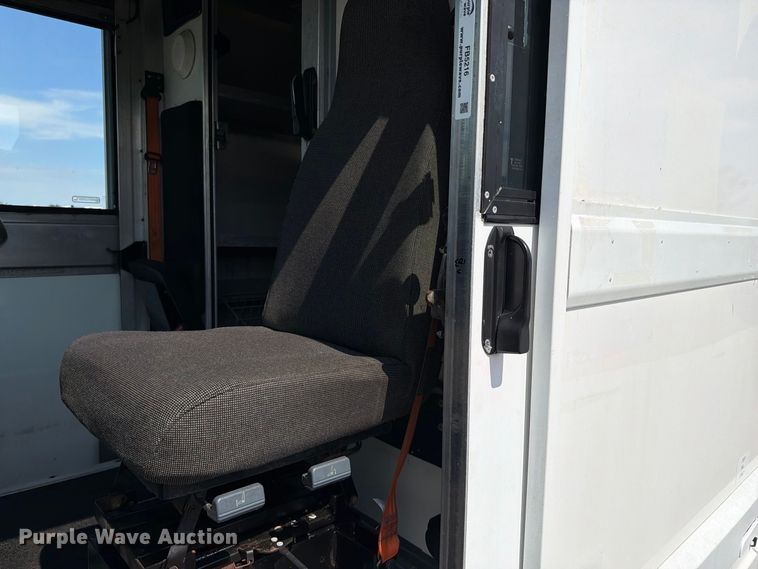 image for item FB5216 2013 Isuzu NPR HD delivery van