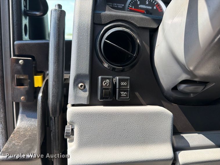 image for item FB5216 2013 Isuzu NPR HD delivery van