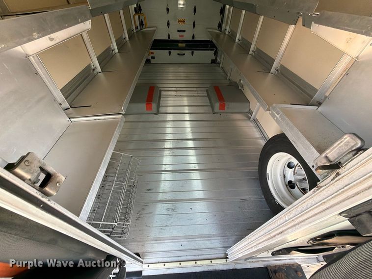 image for item FB5216 2013 Isuzu NPR HD delivery van