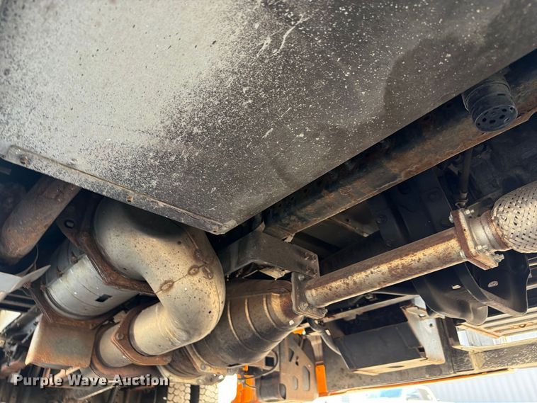 image for item FB5216 2013 Isuzu NPR HD delivery van