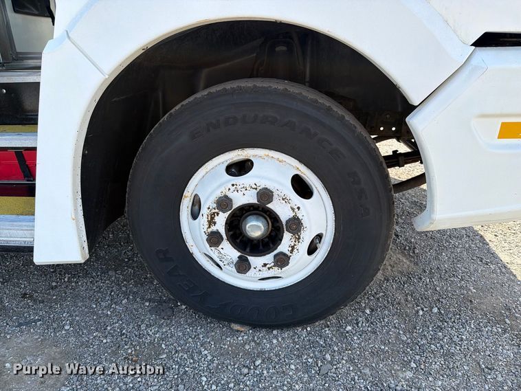 image for item FB5216 2013 Isuzu NPR HD delivery van