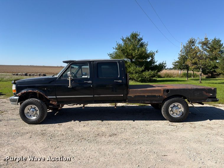 image for item FB5952 1995 Ford F350 Crew Cab flatbed pickup truck