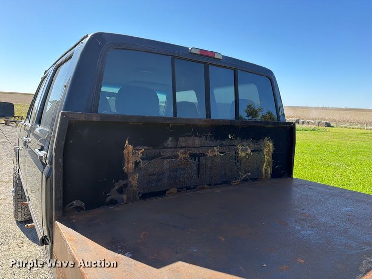 image for item FB5952 1995 Ford F350 Crew Cab flatbed pickup truck