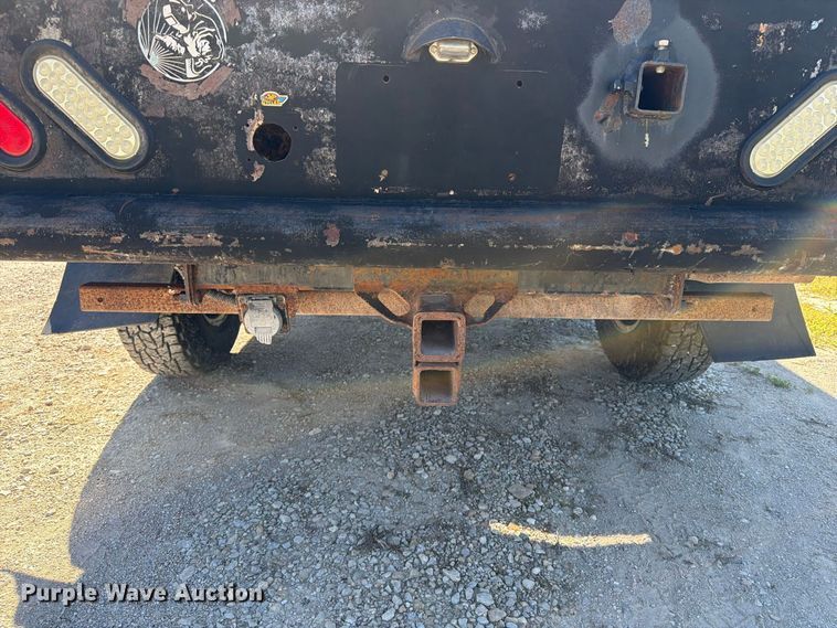 image for item FB5952 1995 Ford F350 Crew Cab flatbed pickup truck