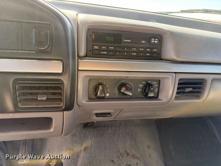 image for item FB5952 1995 Ford F350 Crew Cab flatbed pickup truck
