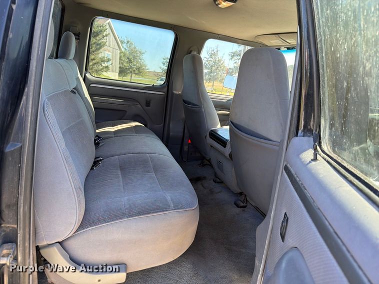 image for item FB5952 1995 Ford F350 Crew Cab flatbed pickup truck