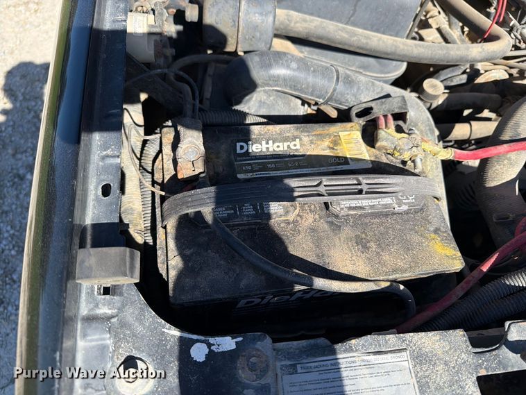 image for item FB5952 1995 Ford F350 Crew Cab flatbed pickup truck