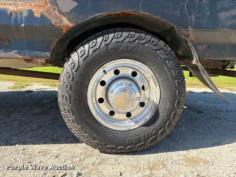 image for item FB5952 1995 Ford F350 Crew Cab flatbed pickup truck